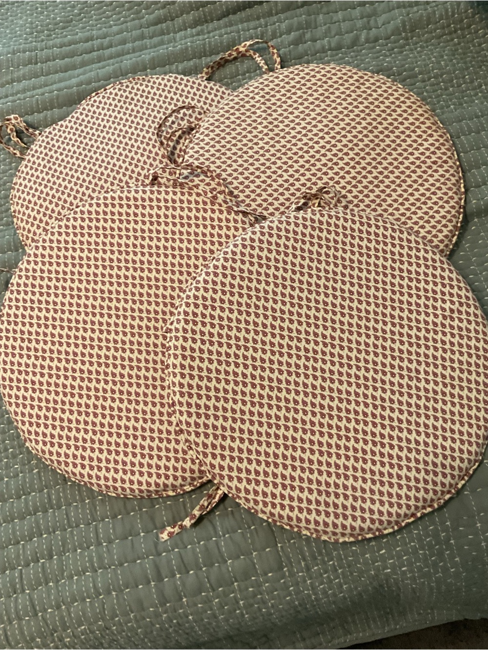 Round Quilted Chair Pads in Cream and Burgundy Pattern (Set of 4)